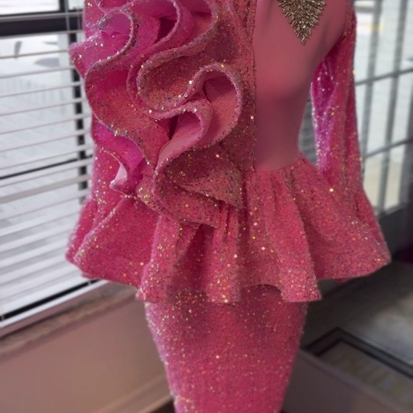 Meet your Posher, Ro - Picture 7 of 16